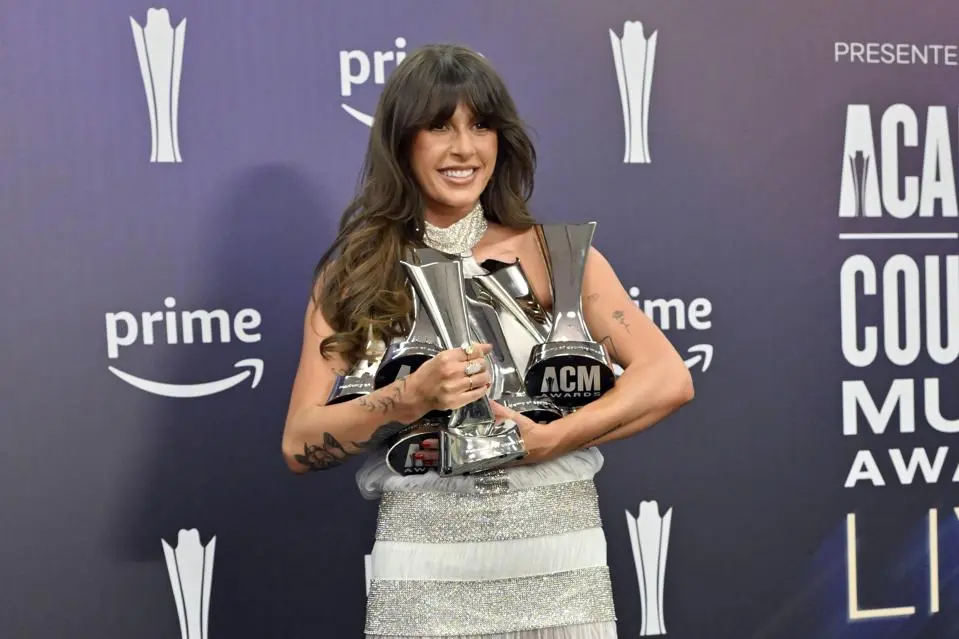 Ella Langley Beats Ariana Grande, Bad Bunny And Mariah Carey