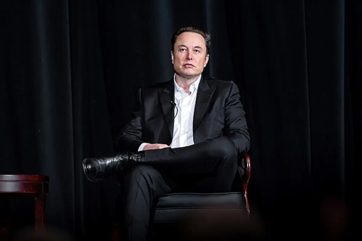 Did Elon Musk Accidentally Reveal He's Controlling His Mum's X Account? Bizarre Reply Raises Eyebrows