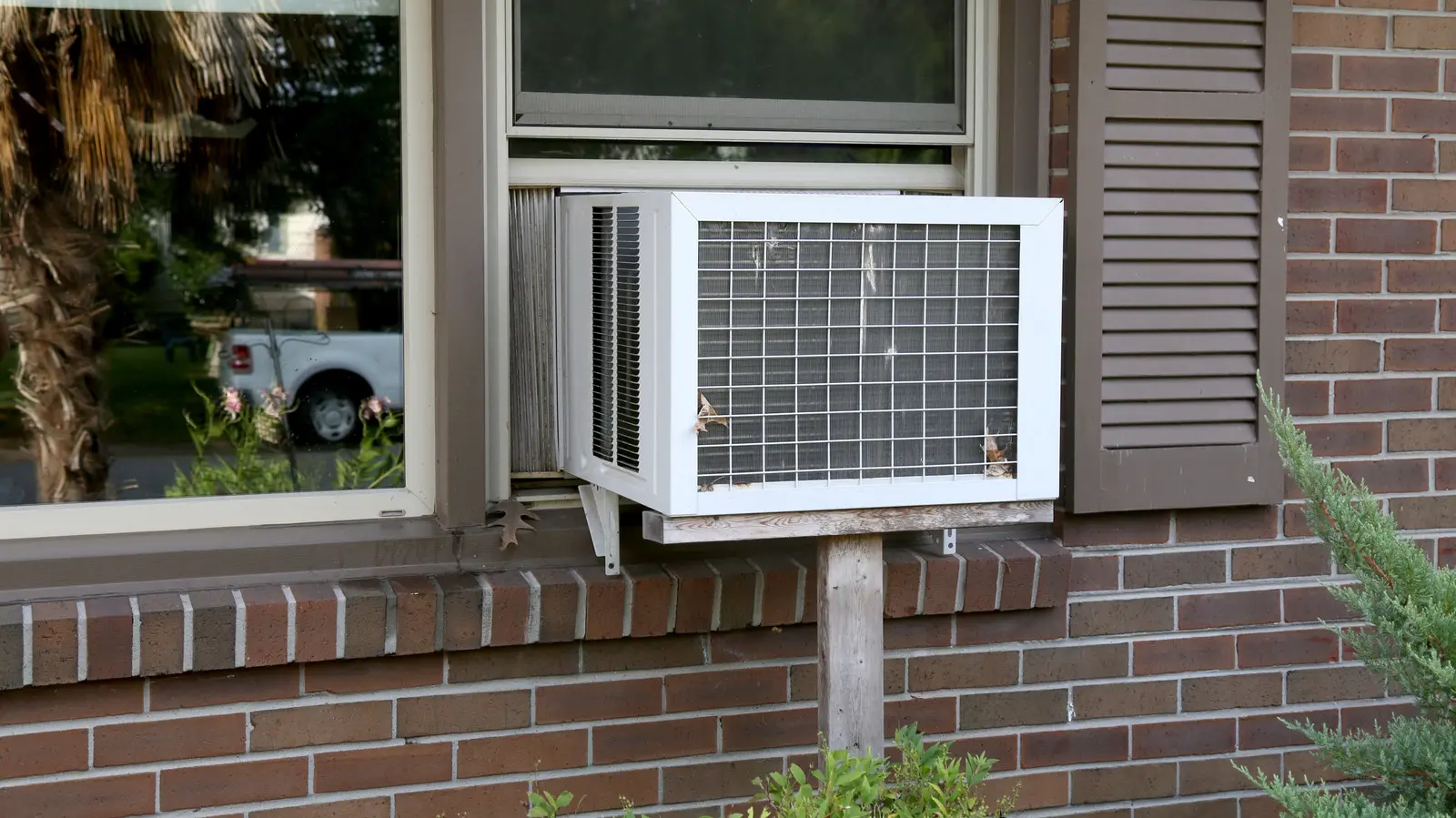 What Does Vinegar Do To An Air Conditioner?
